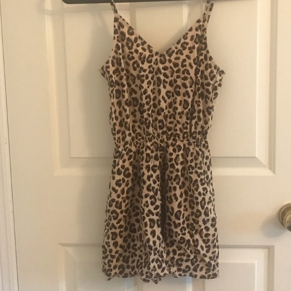 H&M Leopard Print Romper - Picture 2 of 6